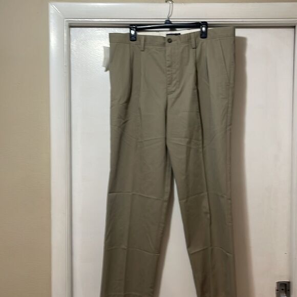 NWT dockers easy khaki pants size 38 x 32 - Picture 4 of 9